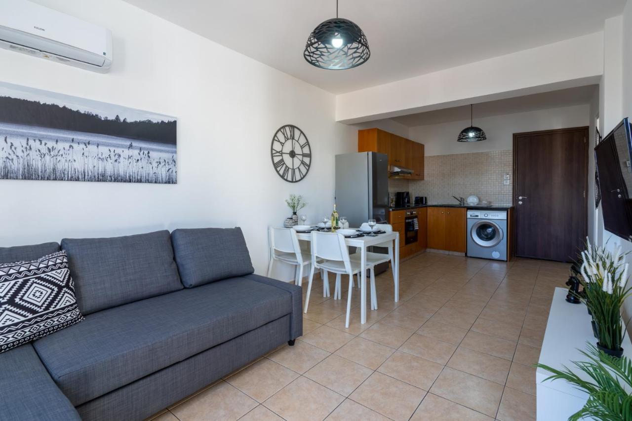 Polyn 1- Bedroom Apartment In ลาร์นาคา ภายนอก รูปภาพ