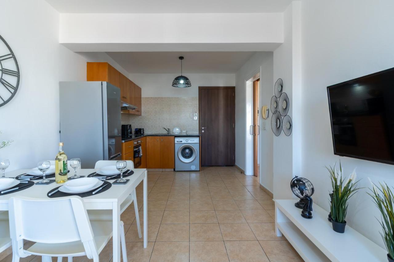 Polyn 1- Bedroom Apartment In ลาร์นาคา ภายนอก รูปภาพ